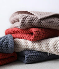 Load image into Gallery viewer, Diem - Waffle Rib Cotton Hand Towel
