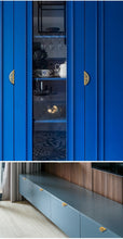 Load image into Gallery viewer, Merrin - Modern Gold Hook Over Handle

