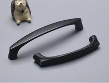 Load image into Gallery viewer, Auberon - Vintage Aluminum Handle
