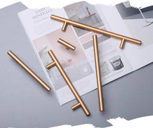 Load image into Gallery viewer, Ailsa - Modern Minimalist Gold Bar Handle
